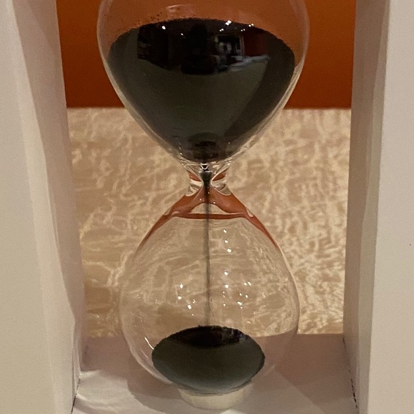 Hourglass 3min Black Sand Timer - Picture 3 of 6